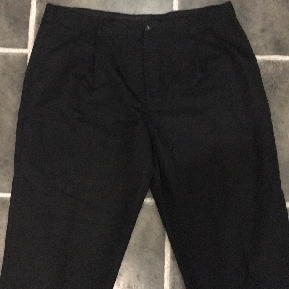 IZOD Heavy duty Men’s black dress pants pleated